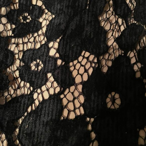 Free People
Party it up in Free People's lace mini dress! Size 12
NWOT - Picture 6 of 8